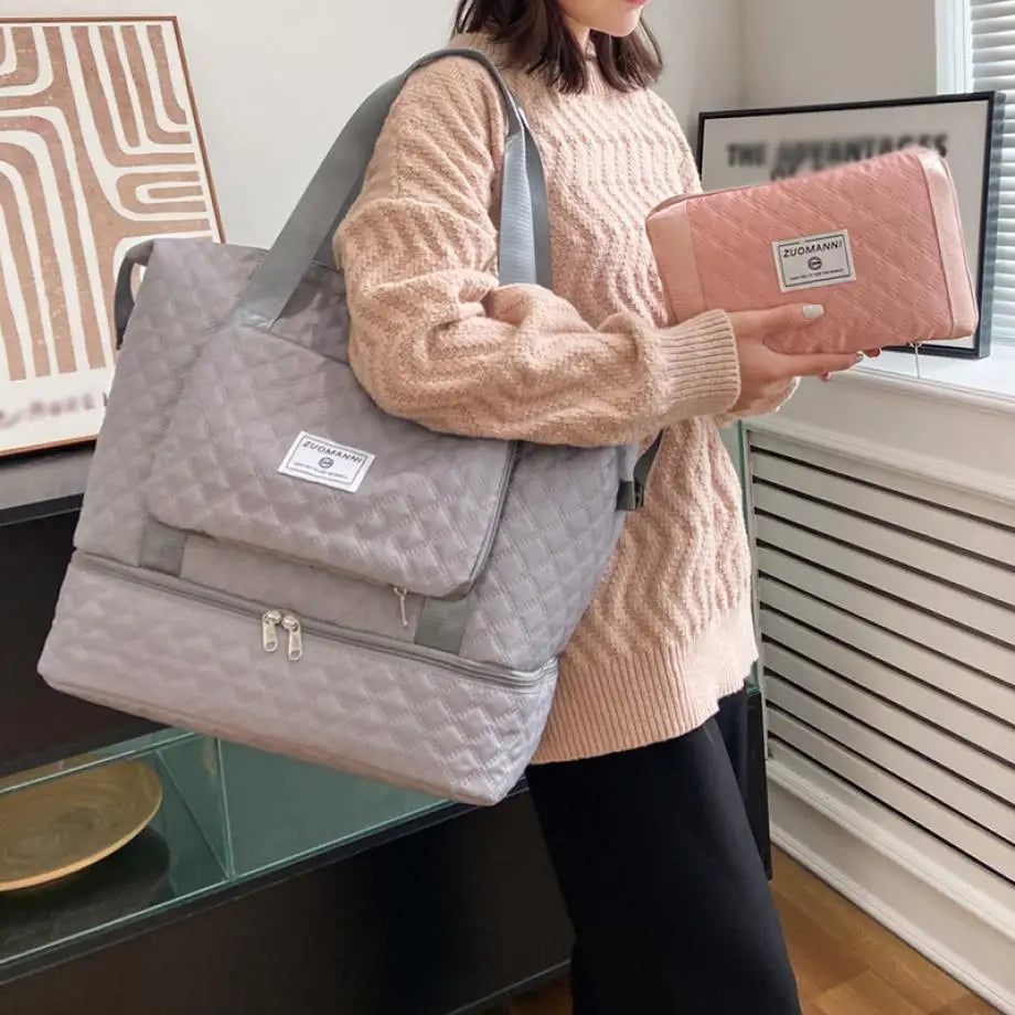 Sac de Voyage à Grande Capacité pour Femmes - Sac de Sport Léger avec Motif Argyle, Sac de Week-end et Gym - La Maison Cozy