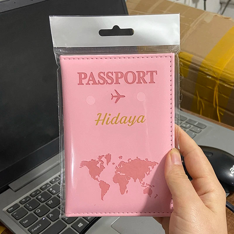 Housse de Passeport Personnalisée avec Nom – Portefeuille de Voyage en Similicuir, Personnalisable, Porte-Cartes - La Maison Cozy