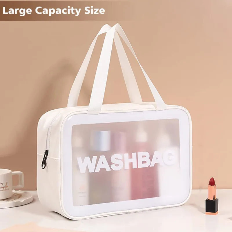 Nouveau Sac de Maquillage Transparent en PVC pour Femmes - Sac de Voyage Portable Grande Capacité pour Bain, Fitness, Natation et Cosmétique - La Maison Cozy